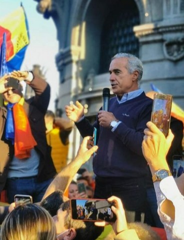 Poporul roman nu are voie sa intre in alegeri si sa castige