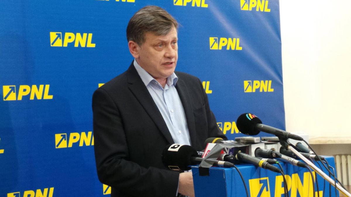 Consiliul Naţional al PNL decide validarea candidaturii lui Crin Antonescu.jpg