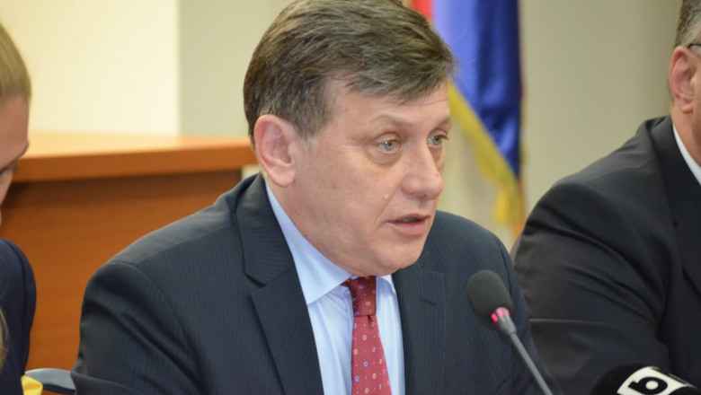 Crin Antonescu Pare că statul nu are conducere.jpg