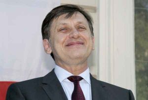 Crin Antonescu, validat de PNL pentru alegerile prezidențiale din mai.jpg