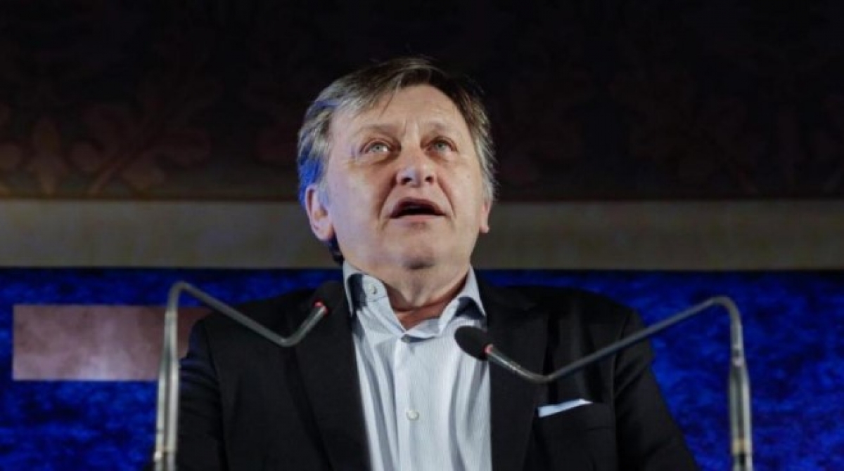 Consiliului Național Politic, l-au validat pe Crin Antonescu drept candidat al partidului la alegerile prezidențiale din această primăvară