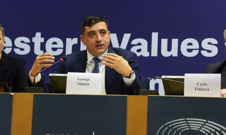 George Simion (AUR), la conferința MEGA.jpg