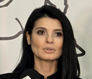 Lavinia Șandru.în cursa pentru președinția României.jpg