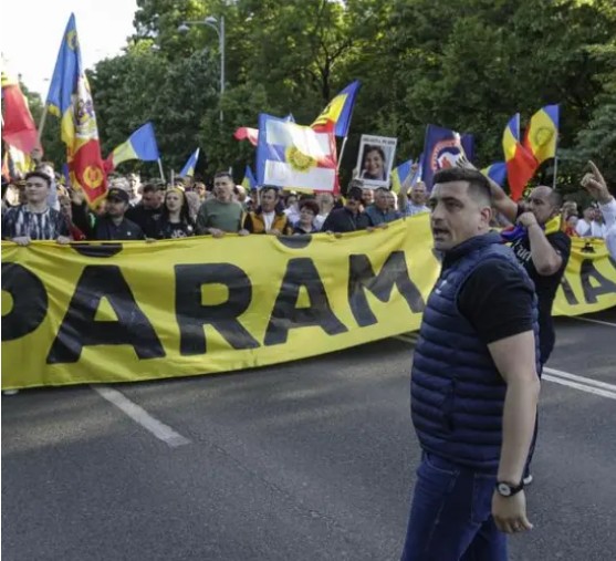 Să fim cât mai mulți, cât mai uniți!.jpg