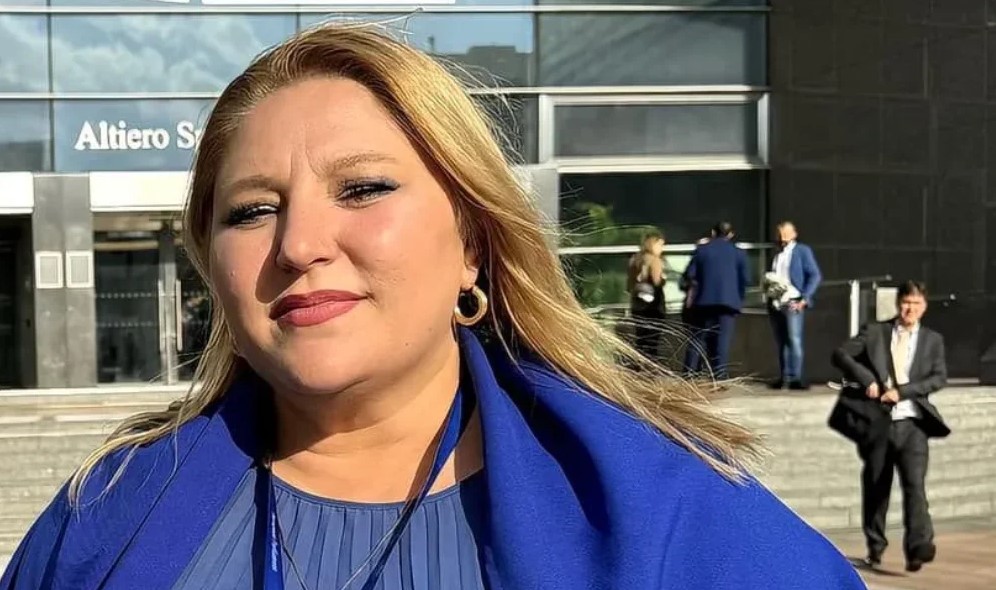 Ambasadoarea SUA, exponenta unei persoane LGBT Șoșoacă i-a pus gând rău4.jpg