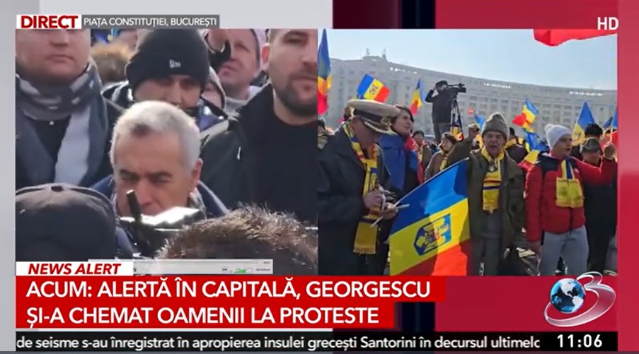 Călin Georgescu a venit în cârje la protestul din Piața Constituției.jpg