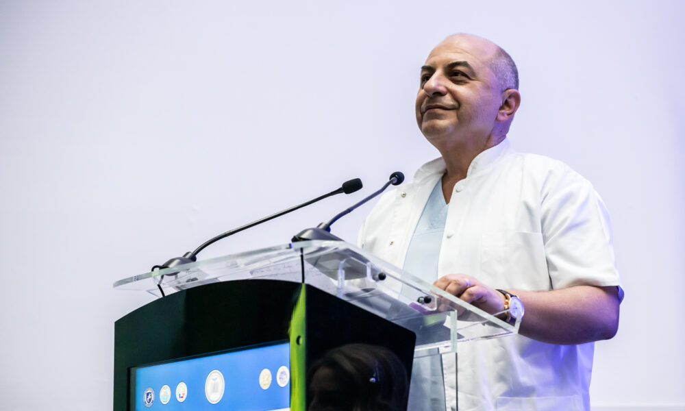 Carstoiu-Cârstoiu îi dă peste nas lui Piedone.jpg