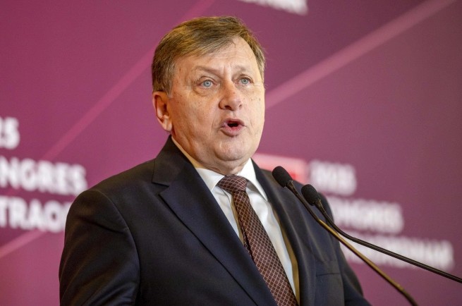 Crin Antonescu a avertizat că CCR2.jpg