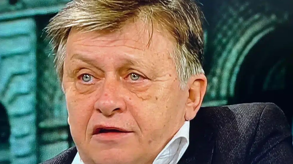 Crin Antonescu, înainte de votul pe moțiunea de cenzură.jpg