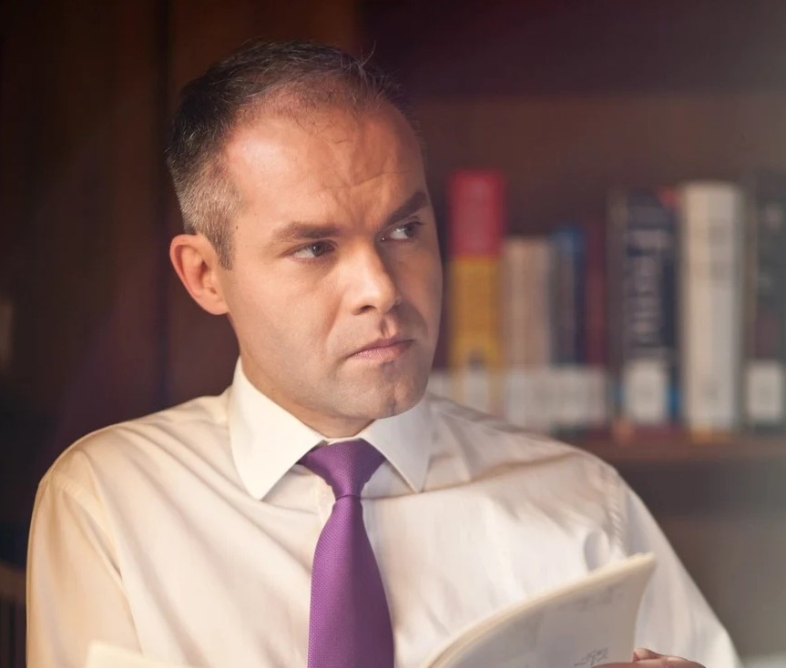 Daniel Funeriu atacă partidele din România2.jpg