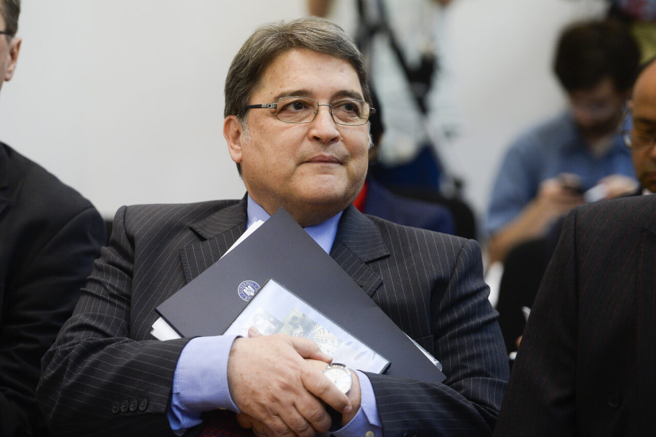 Emil Hurezeanu, chemat în PARLAMENT de USR.jpg