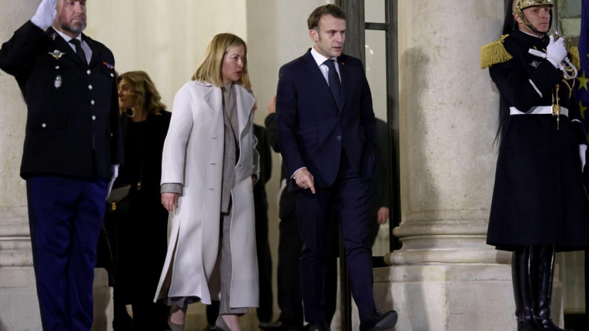 Giorgia Meloni a spus că a fost sunată de liderii țărilor care nu au fost invitate la summitul de criză la Paris.jpg