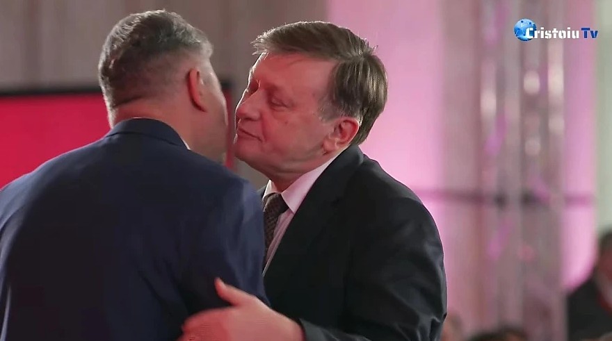 Ion Cristoiu Un delir - se candidează doar ca nu cumva Călin Georgescu să ajungă președinte