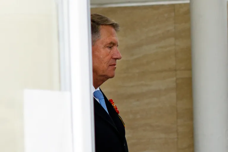 Klaus Iohannis și-a anunțat demisia1.jpg