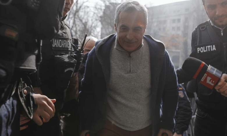 Lovitură de stat mascată Călin Georgescu, reținut ilegal pentru a fi scos din cursa prezidențială.png