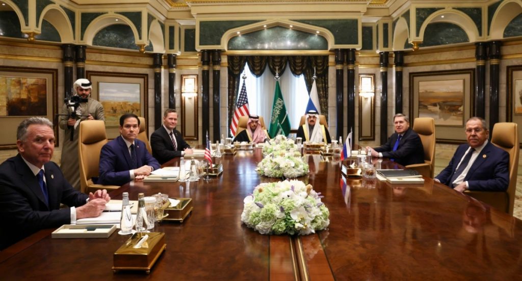 Primele imagini de la întâlnirea ruso-americană din Riad.jpeg