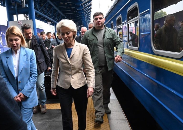 Ursula von der Leyen, în Ucraina.jpg