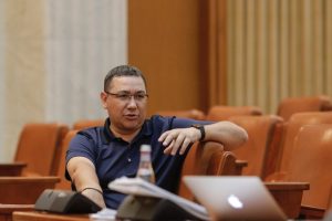 Victor Ponta și-a anunțat candidatura la prezidențiale.jpg