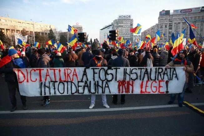 protest-Românii din întreaga ţară şi din Diaspora, chemaţi sâmbătă la un protest masiv în Bucureşti.jpg