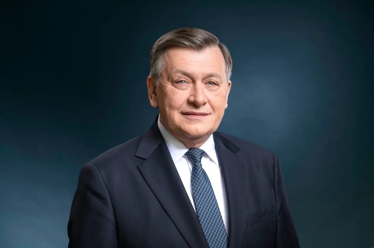 Crin Antonescu Relația cu SUA trebuie resetată.jpg