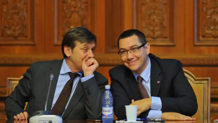 Crin Antonescu și Victor Ponta în 2012.png