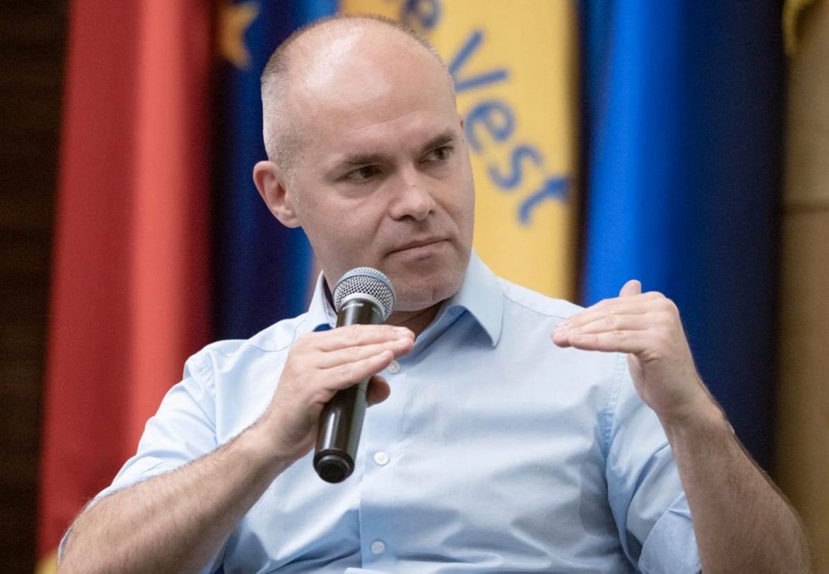 Daniel Funeriu se urcă pe valul Georgescu