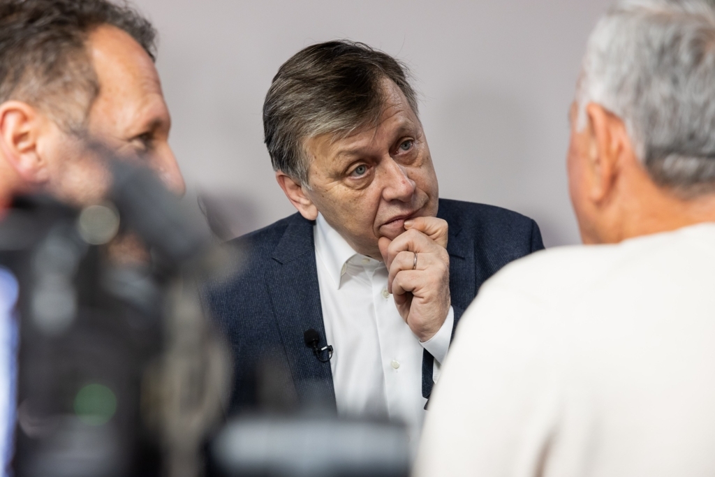 Deputat USR, atac la adresa lui Antonescu.jpg