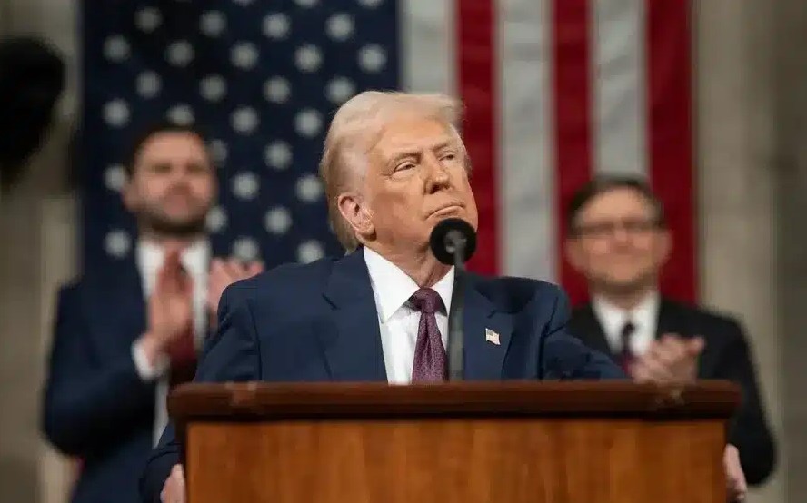 Donald Trump ieșire furibundă împotriva Ucrainei.jpg