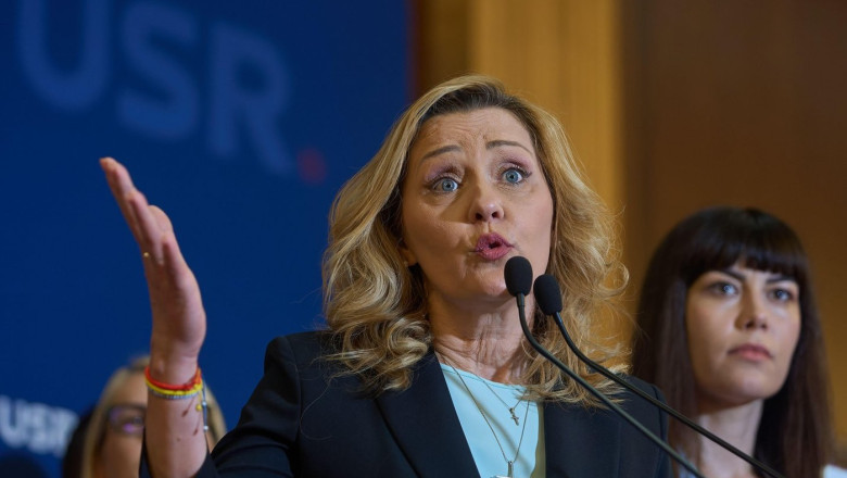 Elena Lasconi Apelez la înțelepciunea lui Crin Antonescu să se retragă.jpg