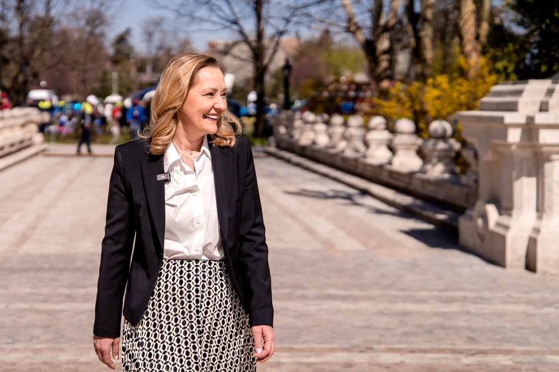 Elena Lasconi a vizitat grădina Palatului Cotroceni și a făcut o promisiune.jpeg