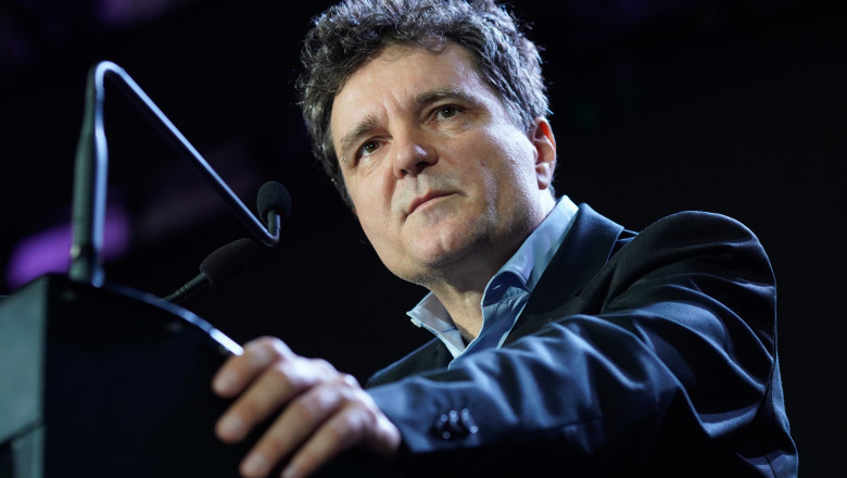 Nicușor Dan spune că nu s-ar retrage din cursa pentru președinție nici dacă ar candida Ilie Bolojan.jpg