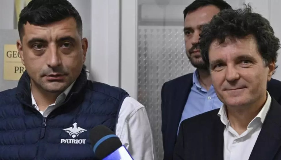 Nicușor, somat de Simion să publice numele finanțatorilor din campanie.jpg