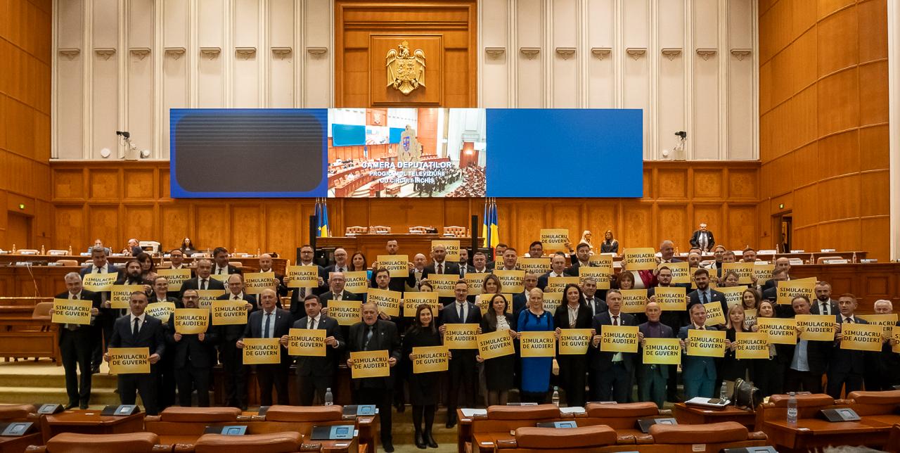aur-vot-protest-parlament-george-simulacru.jpg