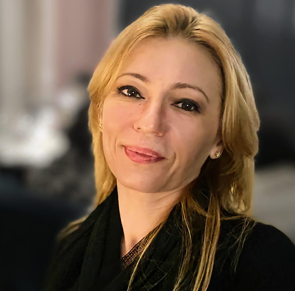 avocata ELENA RADU.jpeg