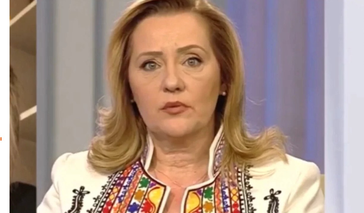 elena lasconi Pentru cine s-ar retrage Lasconi din cursa prezidentiala.jpg