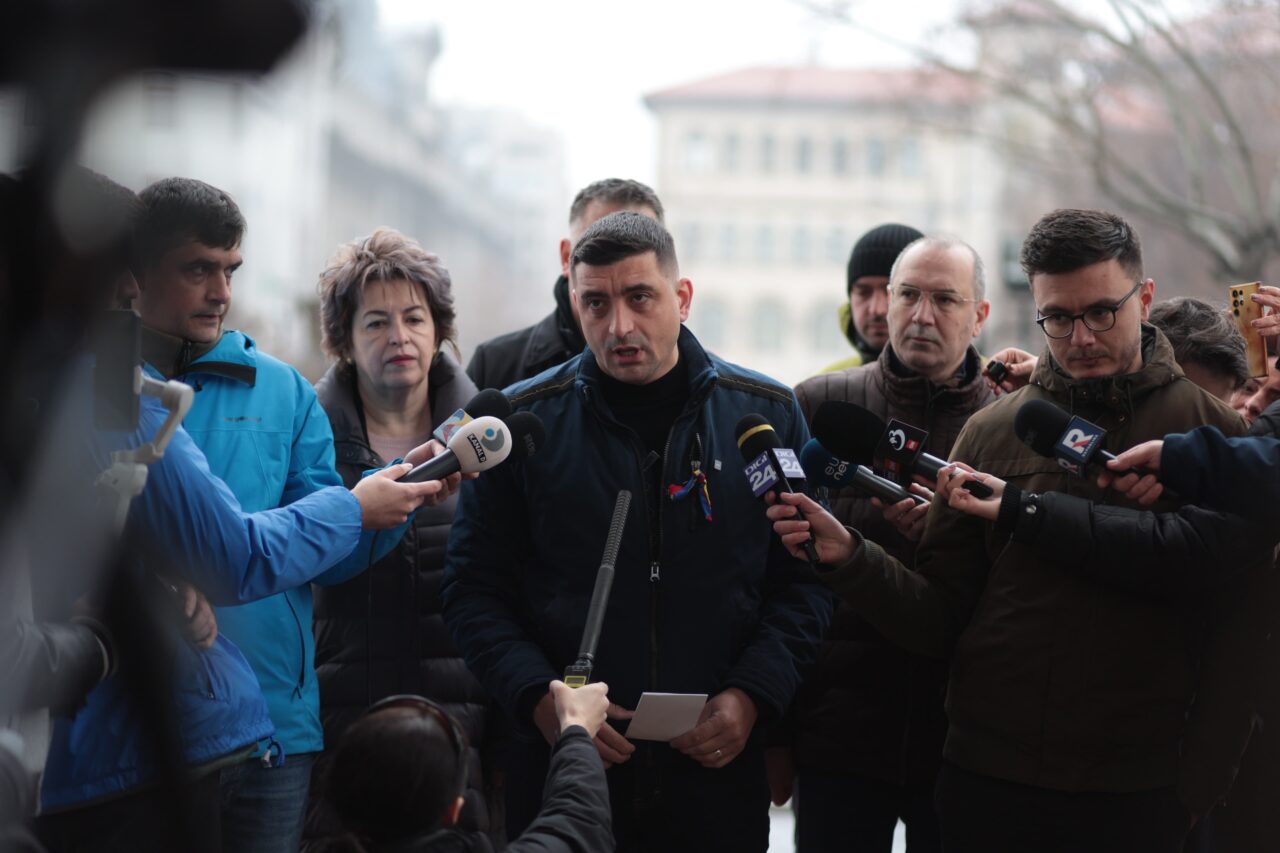 simion-foto-Călin Georgescu își va depune luni candidatura la prezidențiale.jpg