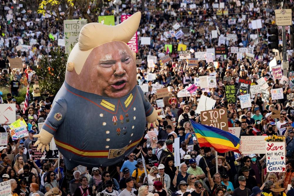 SUA se pregătesc pentru un nou val de manifestații. Sute de proteste anti-Trump, planificate în mai multe orașe