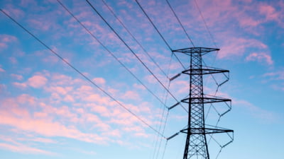 Consum de energie la minim istoric în România. Explicația Guvernului Ciolacu