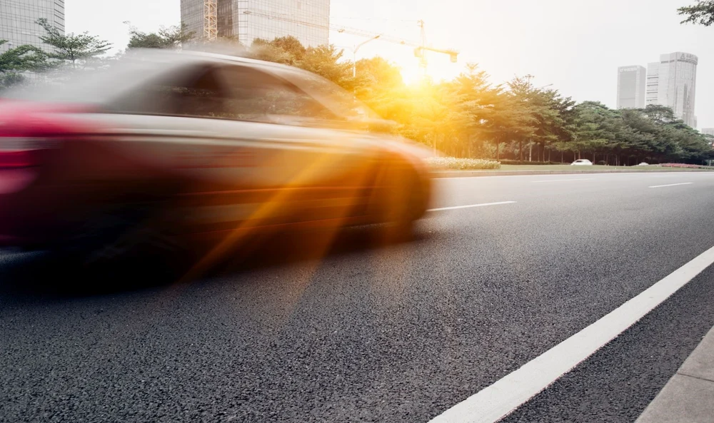 Tânăr vitezoman, prins cu 240 km/h pe Autostrada Soarelui. Ce amendă a primit și cât va sta pe dreapta
