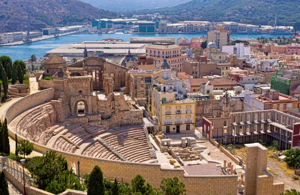 Topul destinațiilor însorite din Europa. Orașul de pe primul loc, ideal pentru iubitorii de plajă