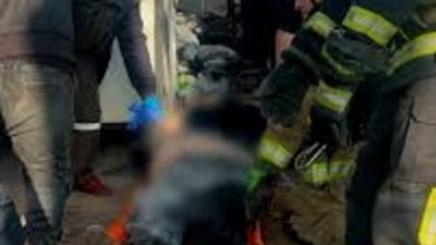 “Crimă de război deliberată”. Nouă morţi şi aproape 50 de răniţi în Ucraina, după ce o dronă rusească a lovit un autobuz cu muncitori