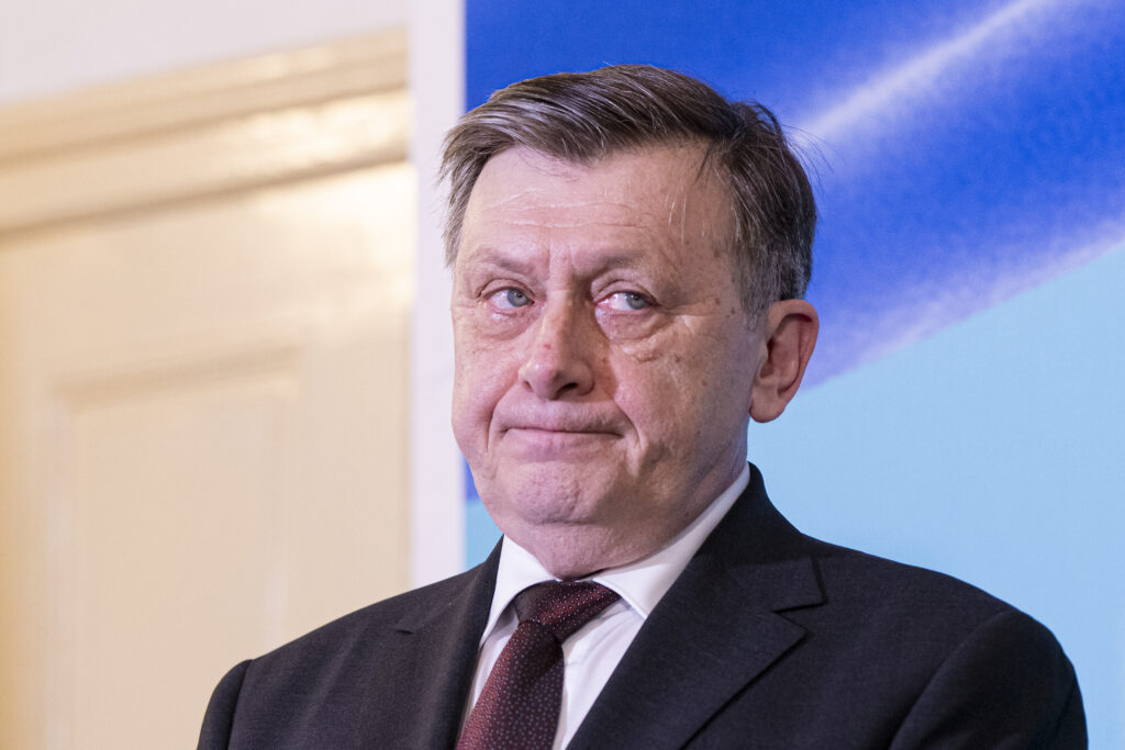 Crin Antonescu Nimeni nu l-a întrebat pe Nicuşor Dan.jpg