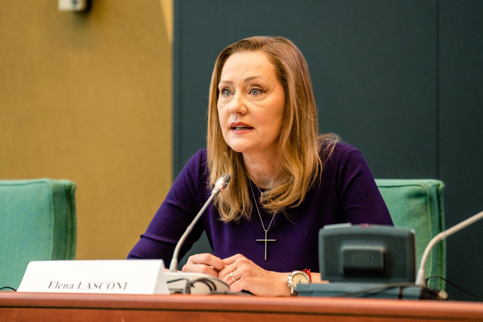 elena-lasconi-Elena Lasconi a răbufnit după ce a fost presată de.jpg