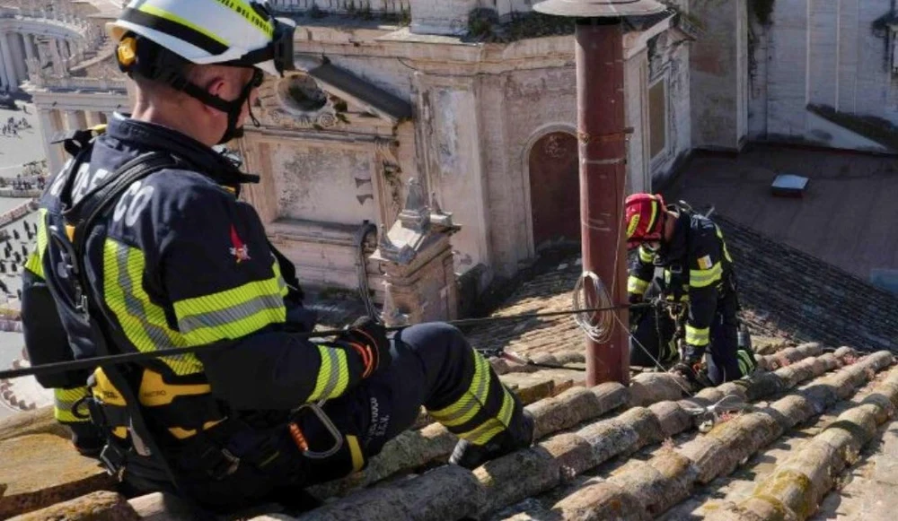 Cum se pregătesc Roma și Vaticanul pentru conclavul care îl va alege pe noul papă