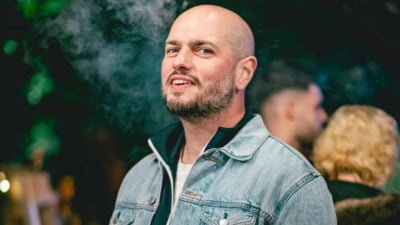 Surpriză neplăcută pentru BRomania: Ce a primit în locul buchetului de 700 de lei comandat online: „A combinat pe banii mei” VIDEO