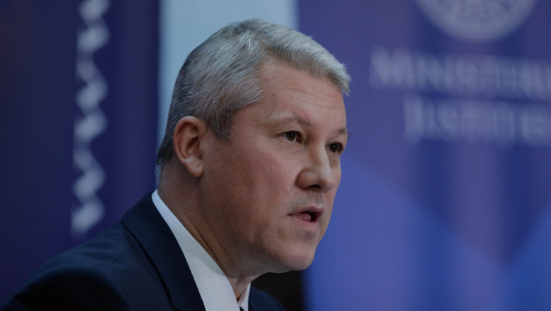 Cătălin Predoiu, prim-ministru interimar.jpg