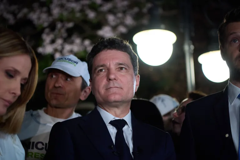 Nicușor Dan îi răspunde omului de afaceri Dan Șucu.jpg