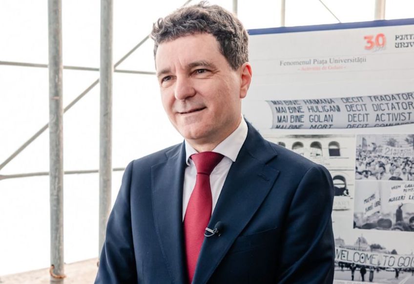 Nicușor Dan, jignit de un președinte de club.jpg