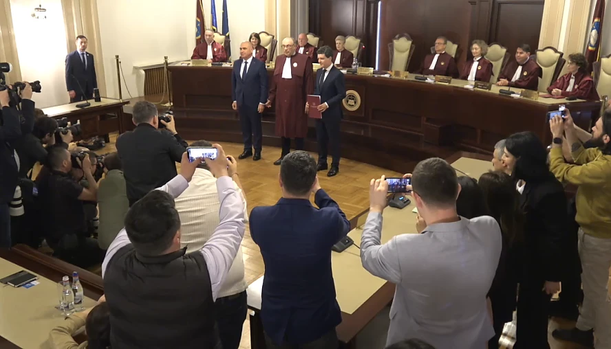 Nicușor Dan, validat președinte al României de CCR.webp