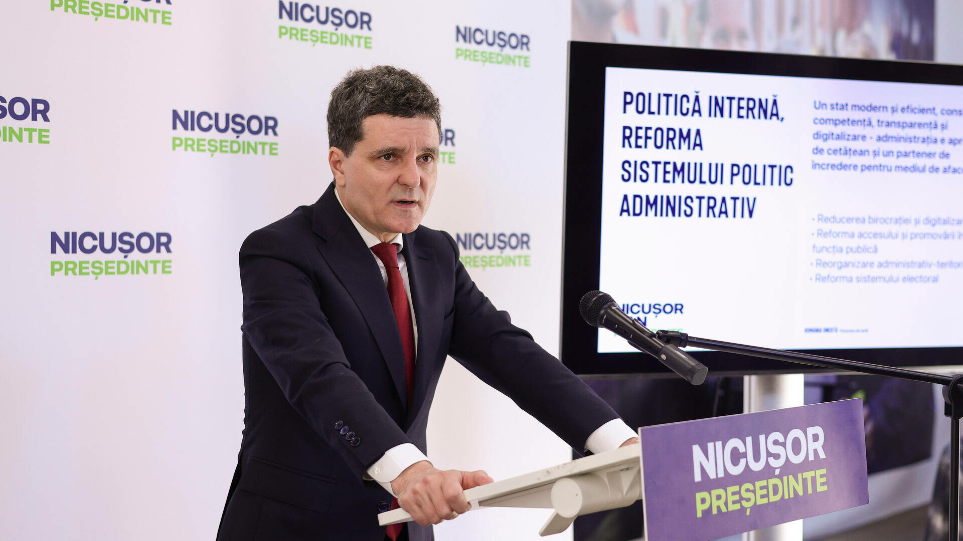 Pe cine dă vina Nicușor Dan pentru declinul valutar.jpg